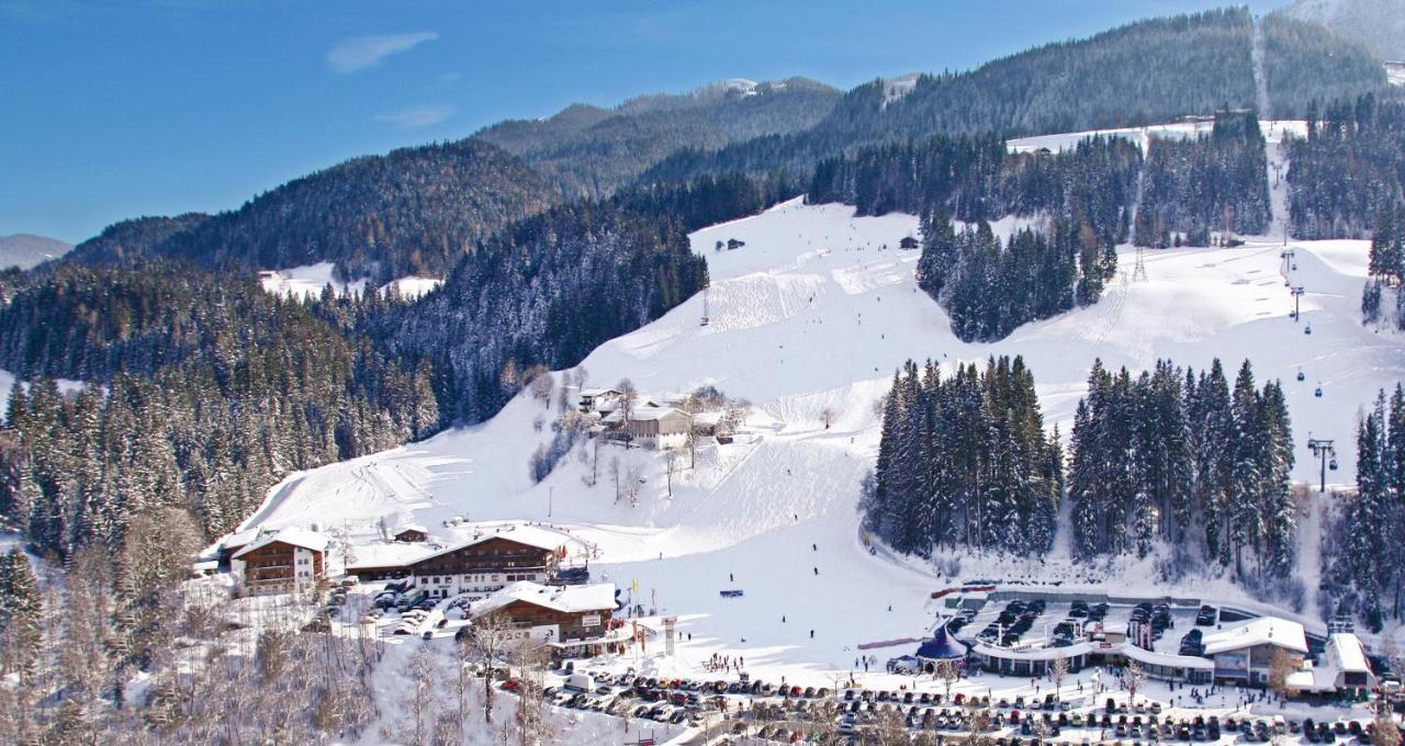 Der Waldhof Hotel Scheffau am Wilden Kaiser Exterior photo