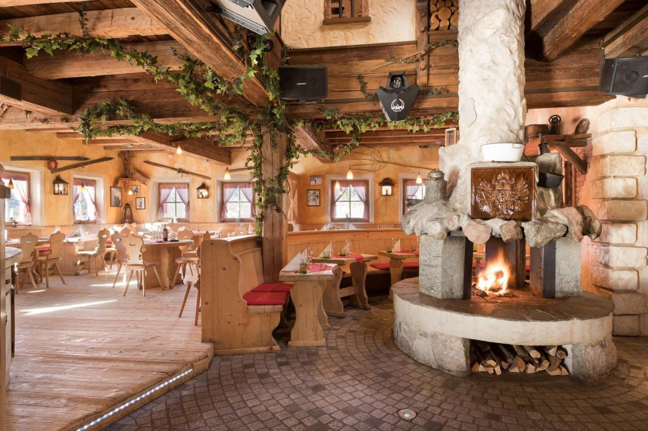 Der Waldhof Hotel Scheffau am Wilden Kaiser Exterior photo